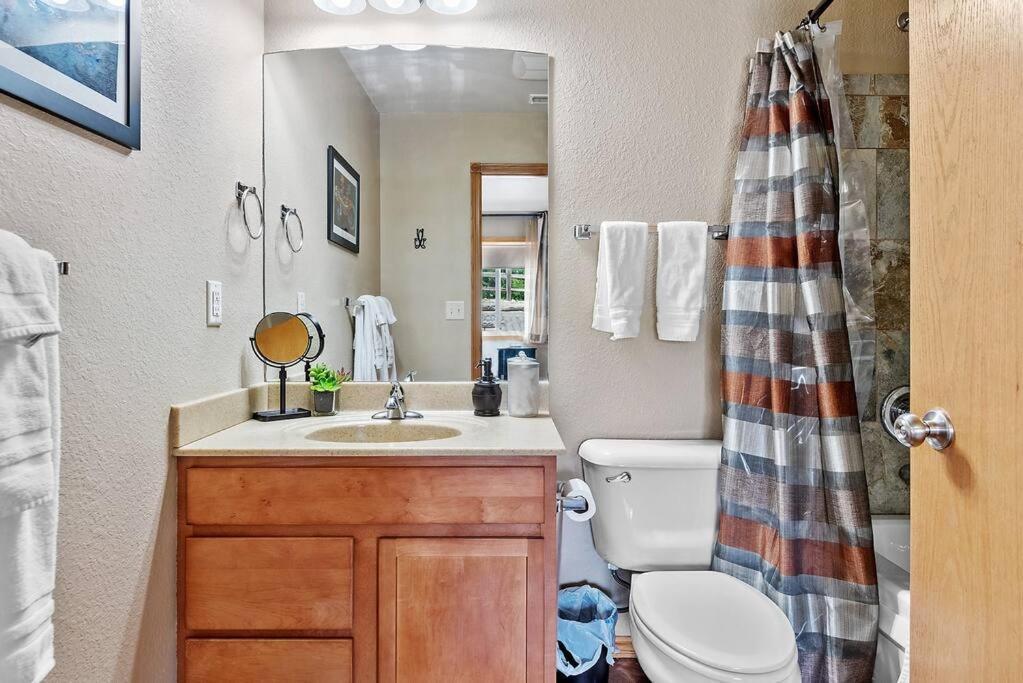 Convenient Townhouse - Near Airport Villa Rapid City Exterior photo