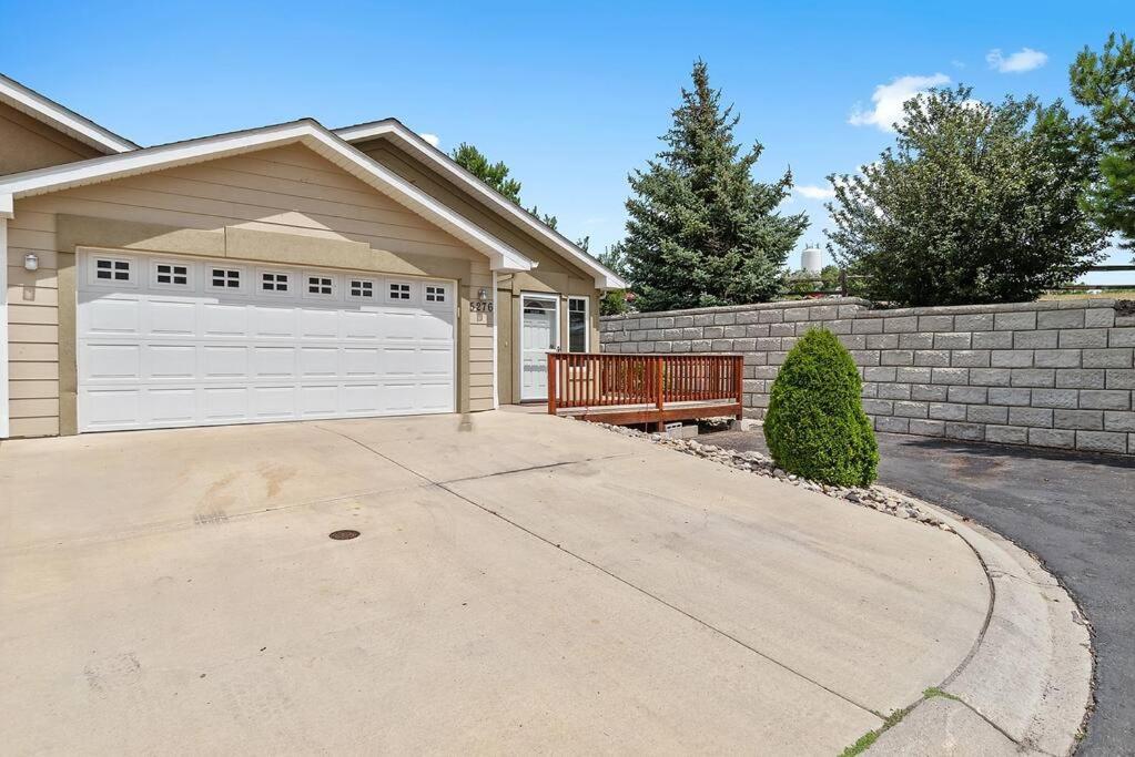 Convenient Townhouse - Near Airport Villa Rapid City Exterior photo