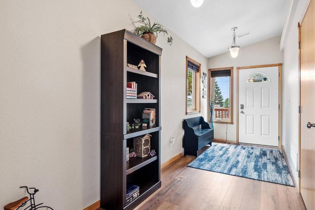 Convenient Townhouse - Near Airport Villa Rapid City Exterior photo